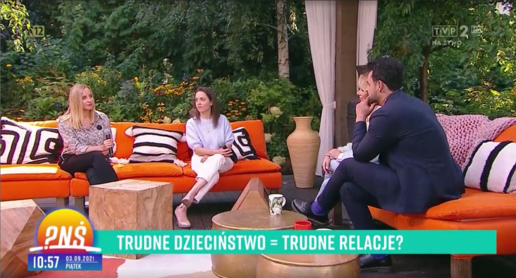 Jak doświadczenia z dzieciństwa wpływają na związek i inne relacje - Pytanie Na Śniadanie - artykuł Marity Woźny